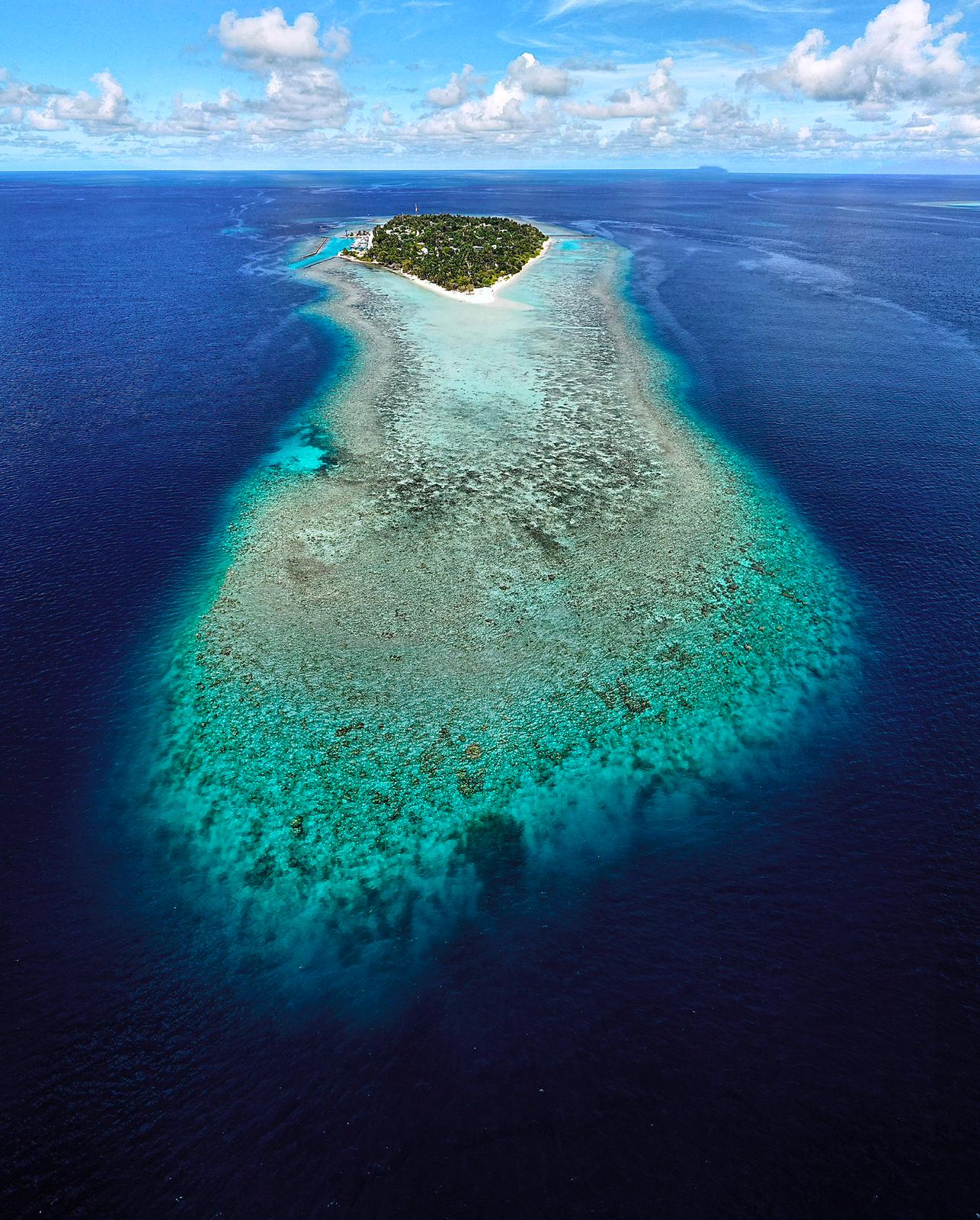 Omadhoo Aerial Zoom Out